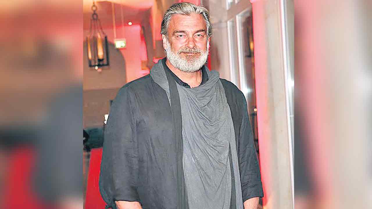 ‘ఆర్‌ఆర్‌ఆర్‌’ నటుడు రే స్టీవెన్‌సన్‌ హఠాన్మరణం