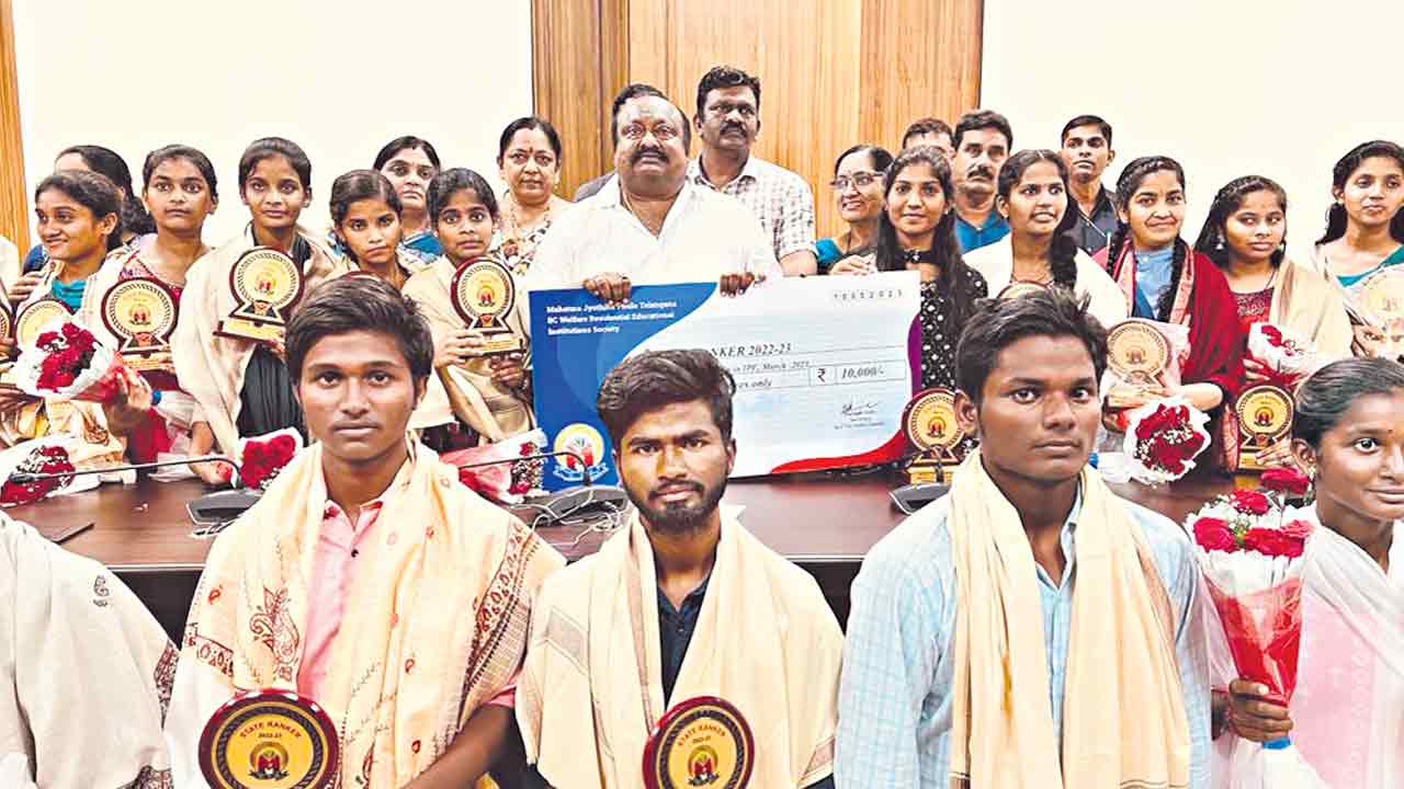 ఉన్నత స్థానాలకు చేరుకోవాలి