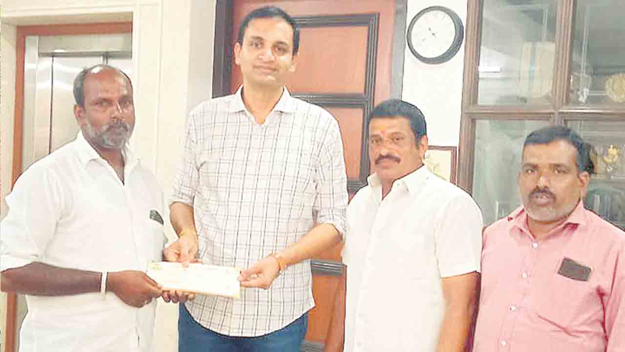 ఆడబిడ్డల పెండ్లికి ఆర్థిక సాయం