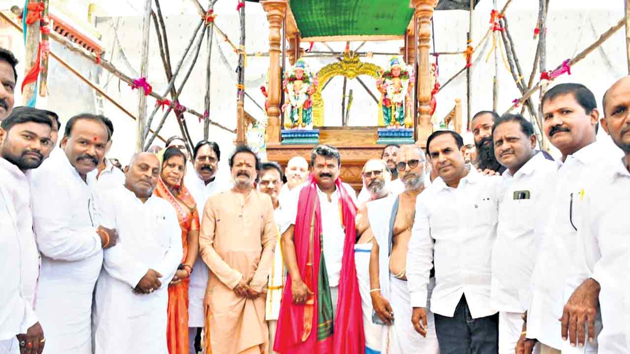 స్వరాష్ట్రంలోనే ఆలయాల అభివృద్ధి