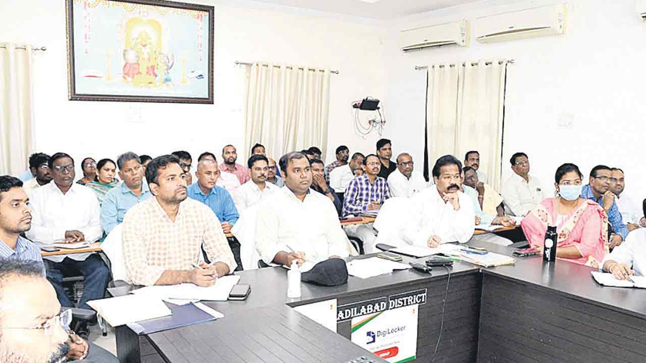 దశాబ్ది ఉత్సవాలు ఘనంగా నిర్వహించాలి