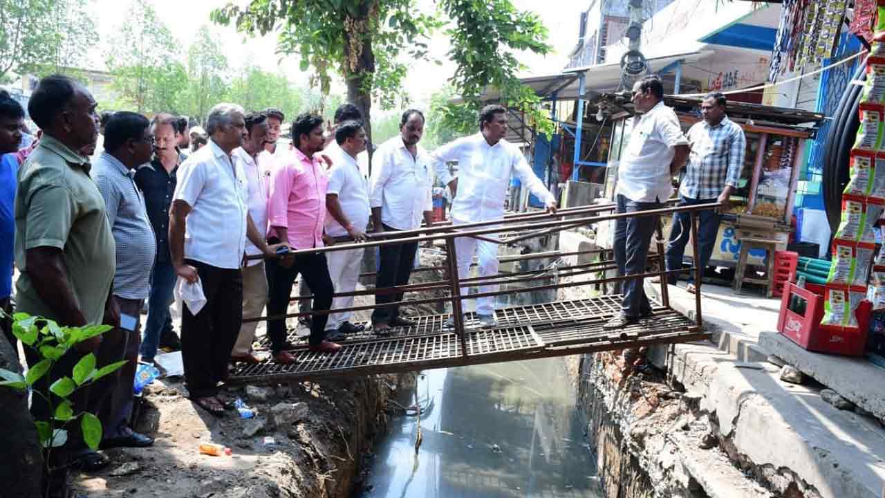 మణుగూరును ఆదర్శ మున్సిపాలిటీగా తీర్చిదిద్దుతాం