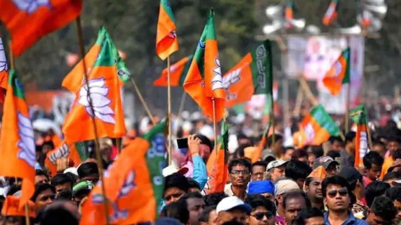 బీజేపీ కొంపముంచిన లింగాయత్‌ల ఆగ్రహం!