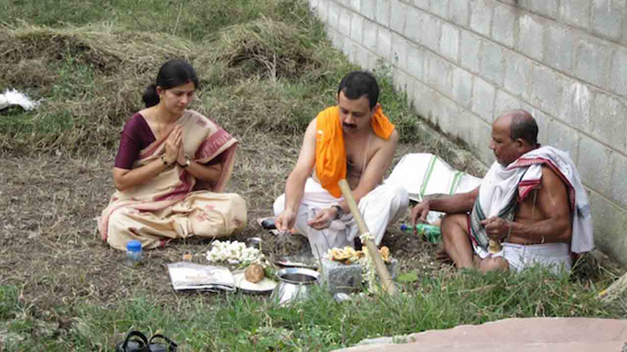 Vasthu Shastra | ఇంటి శంకుస్థాపన కోడలితో చేయించాలా, కూతురితో చేయించాలా?