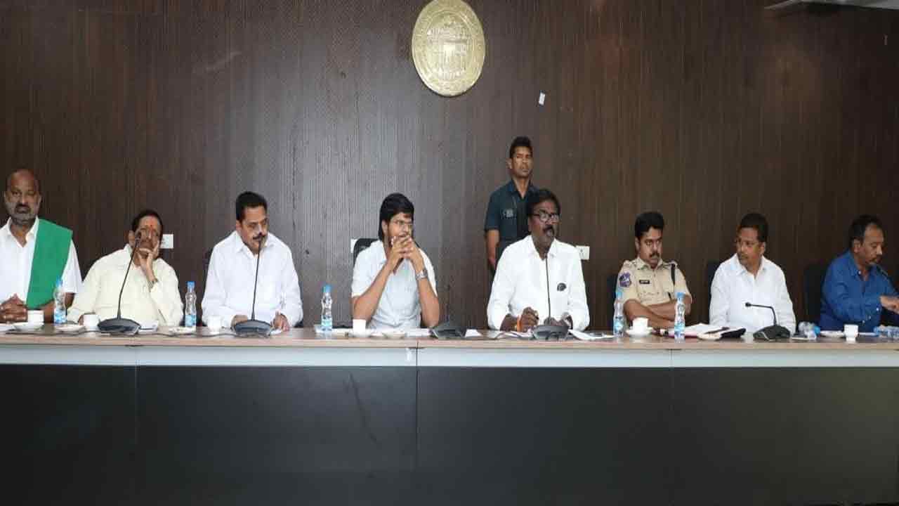 మిల్లర్లు పద్ధతి మార్చుకోవాలి