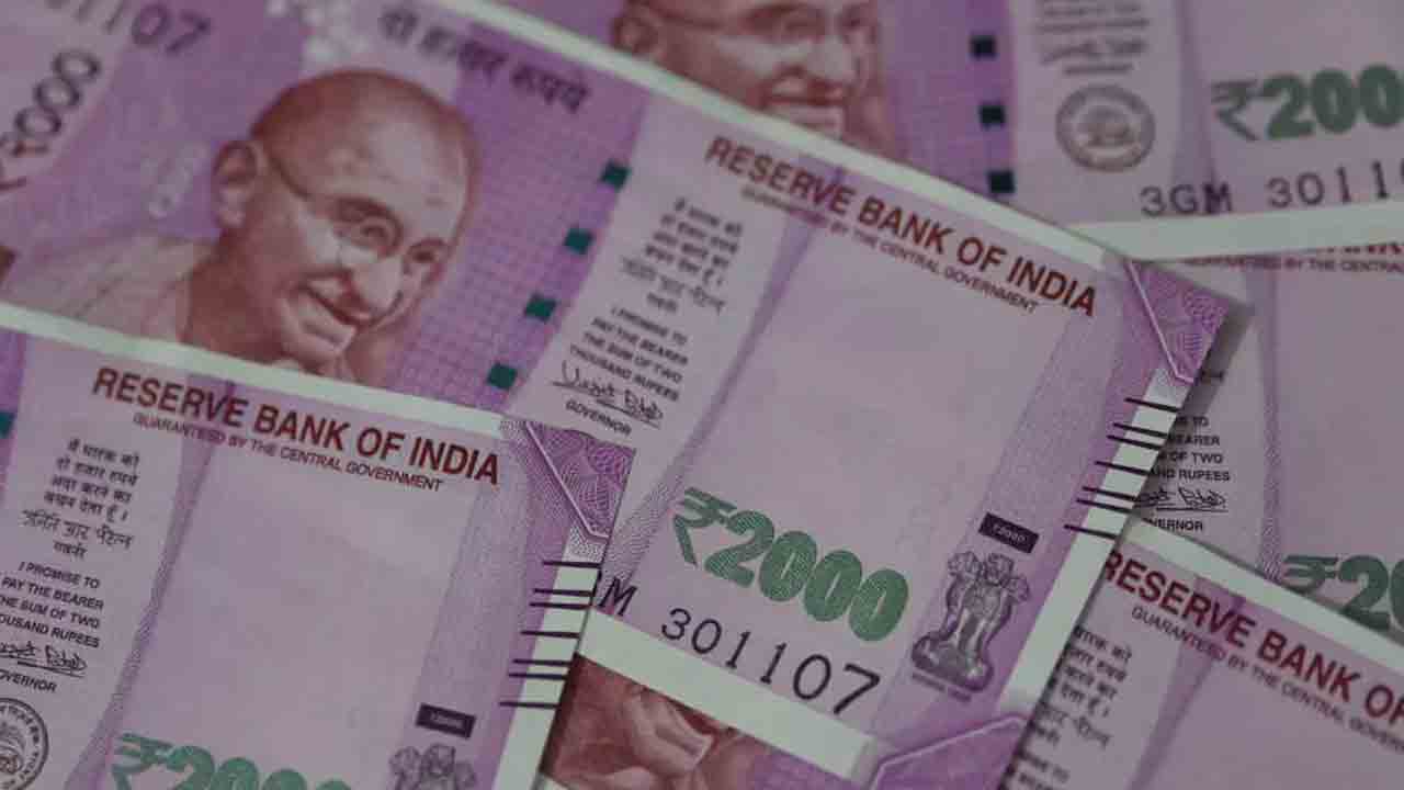 పెద్ద డిపాజిట్లపై కన్ను