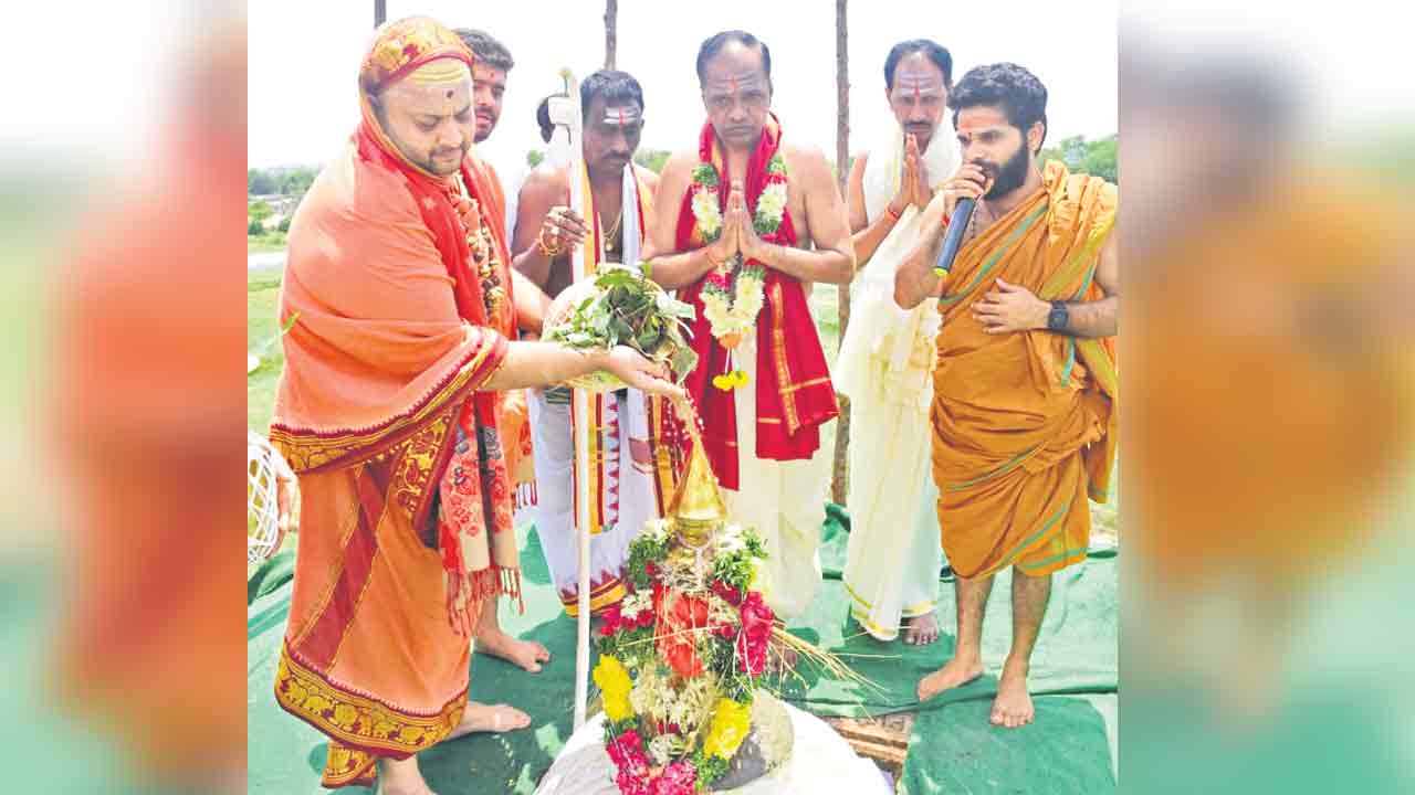 రాగినేడులో వైభవంగా శివపంచాయతన ప్రతిష్ఠాపన