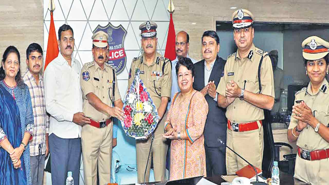 టీమ్‌ వర్క్‌తో ‘మిషన్‌ మణిపూర్‌’