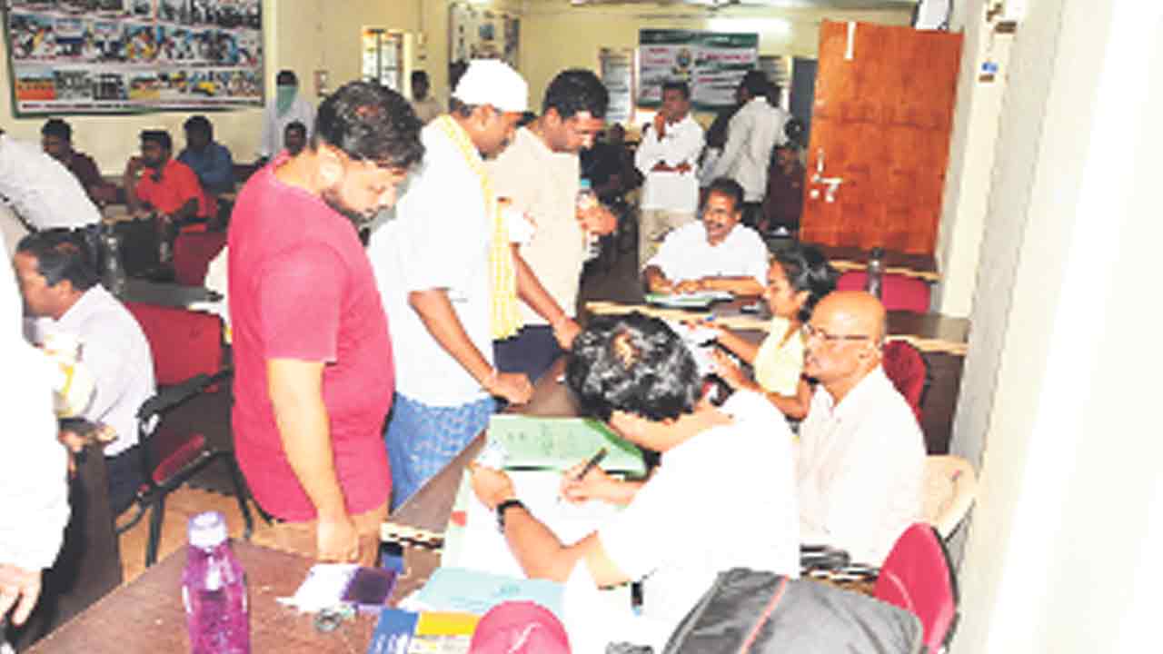 భూపాలపల్లిలో ‘డబుల్‌’ జోష్‌