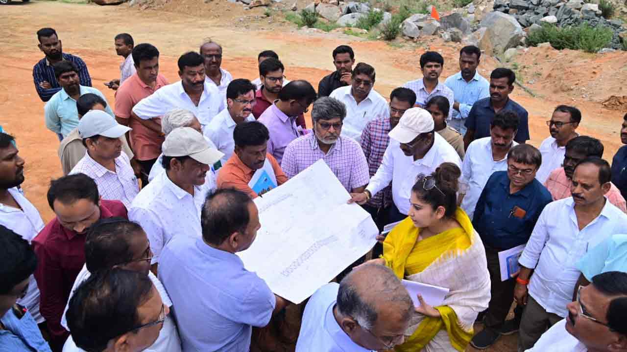 మూడు నెలల్లో పూర్తిచేయాలి