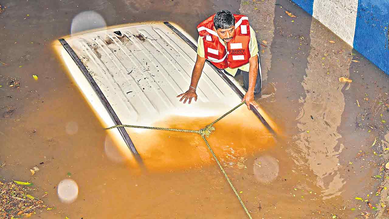 బెంగళూరులో వర్ష బీభత్సం