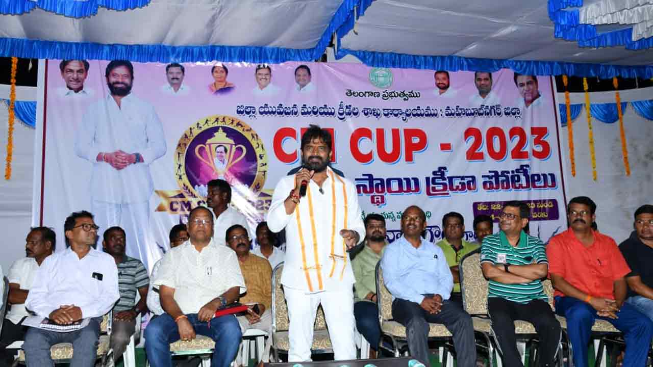 మొదటి సంతకం సీఎం కప్‌ ఫైల్‌పైనే..