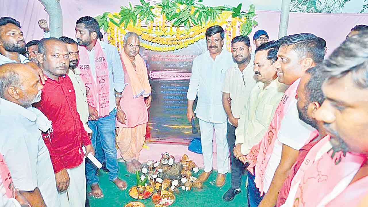 మీవి మాటలు..మావి చేతలు..