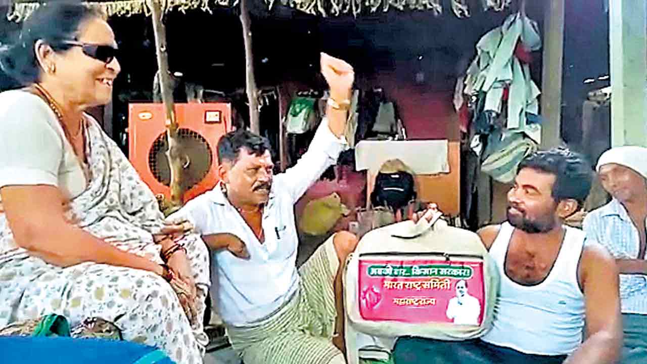 BRS |  గులాబీకి జననీరాజనం.. మహారాష్ట్రలో ఊరూరా మార్మోగుతున్న తెలంగాణ మాడల్‌