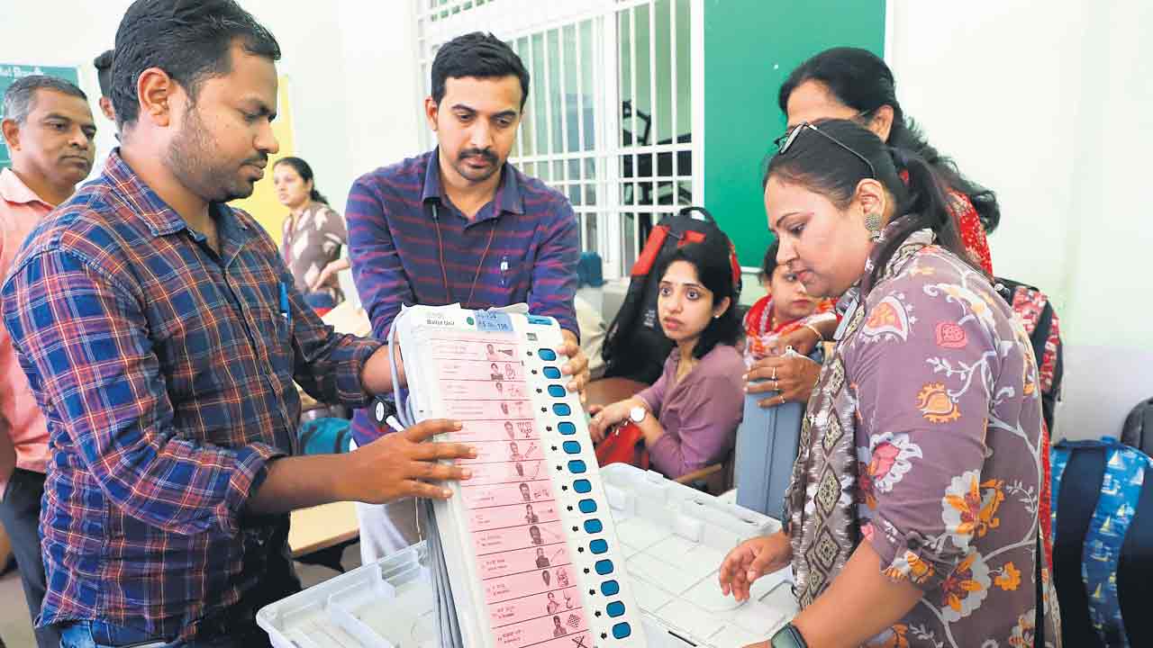 ఓటరు తీర్పు నేడే