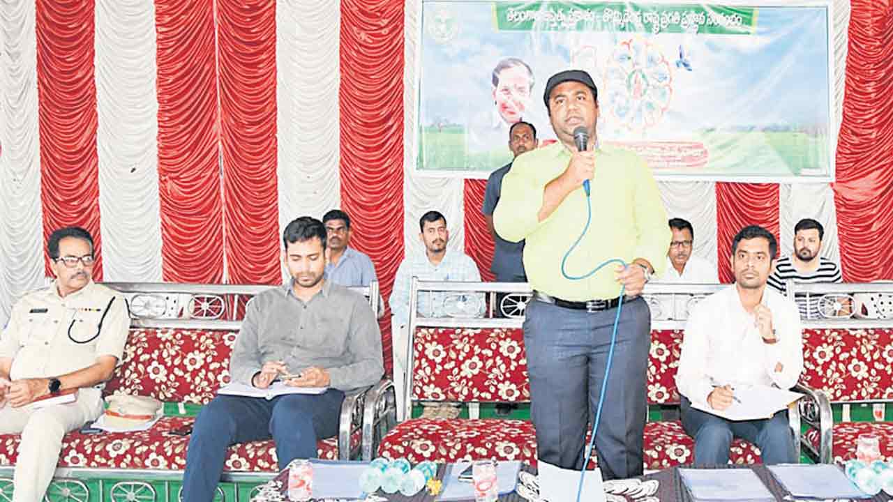 దశాబ్ది ఉత్సవాలను ఘనంగా నిర్వహించాలి