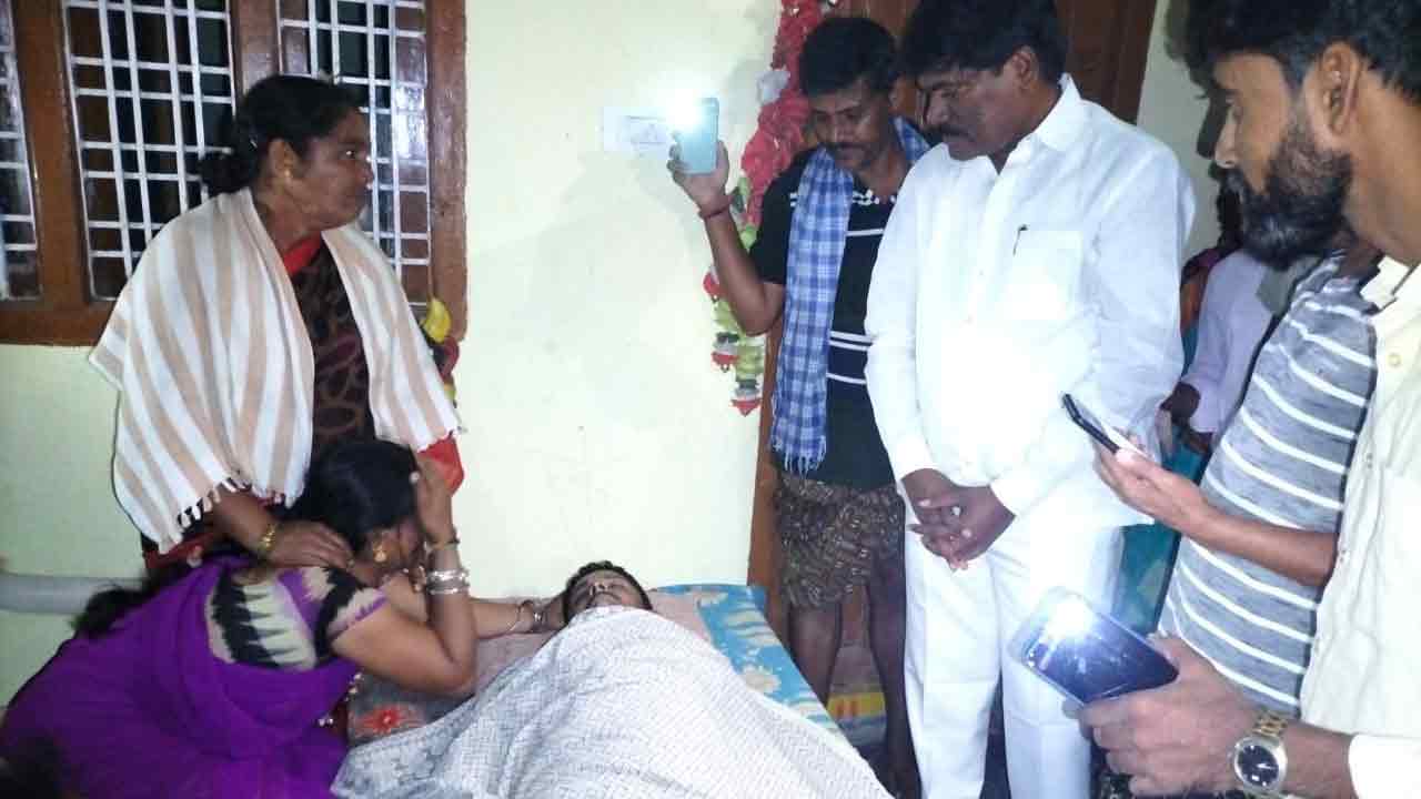 పిడుగుపాటుకు రైతు మృతి