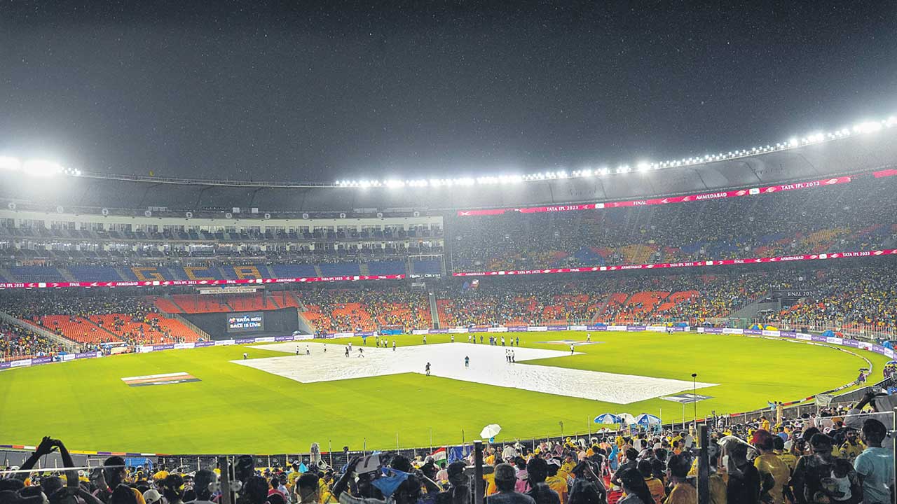 ఐపీఎల్‌ ఫైనల్‌ వాయిదా