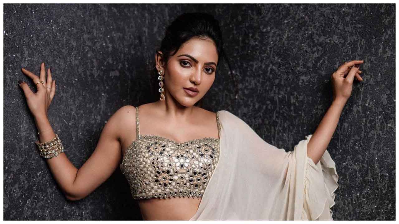 Athulyaa Ravi | కాటుక కన్నులతో కవ్విస్తున్న అతుల్య రవి..