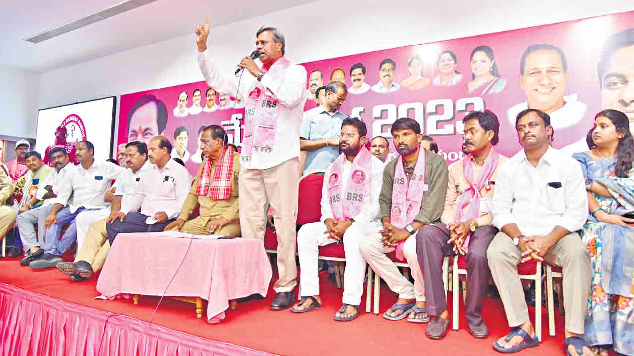 ప్రభుత్వరంగ సంస్థలను రక్షిస్తాం