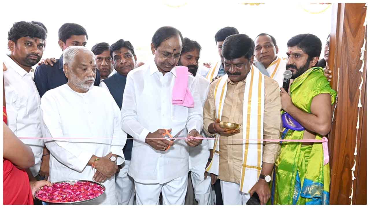 ఢిల్లీలో బీఆర్ఎస్ కేంద్ర కార్యాలయం ప్రారంభోత్సవం.. ఫొటోలు