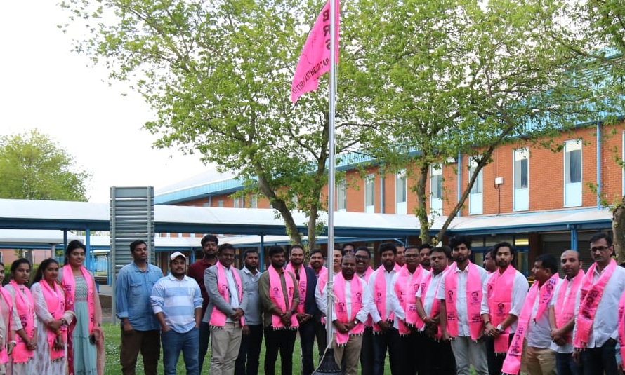 BRS Party | లండన్‌లో బీఆర్‌ఎస్‌ పార్టీ ఆవిర్భావ వేడుకలు