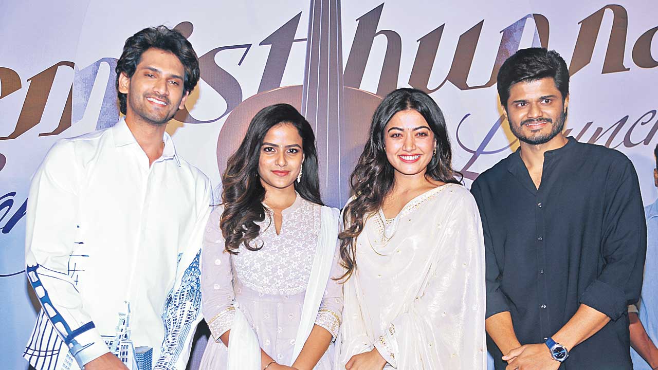 నీ ప్రేమలో జీవిస్తున్నా