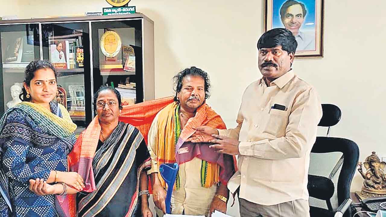 Balagam Mogilaiah | ‘బలగం’ మొగిలయ్యకు దళితబంధు