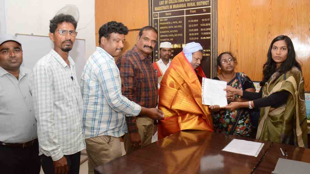 Dalit Bandu | ‘బలగం’ మొగిలయ్యకు దళిత బంధు మంజూరు