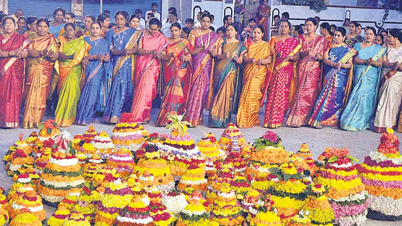 గౌరమ్మగా కొలిచే ఎల్లమ్మ రూపం