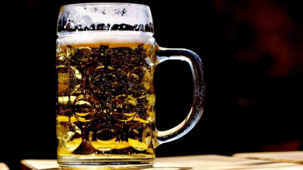 Corporate Offices | ఆ రాష్ట్రంలోని కార్పొరేట్‌ కార్యాలయాల్లో.. ఇకపై బీర్‌, వైన్‌ సర్వ్‌