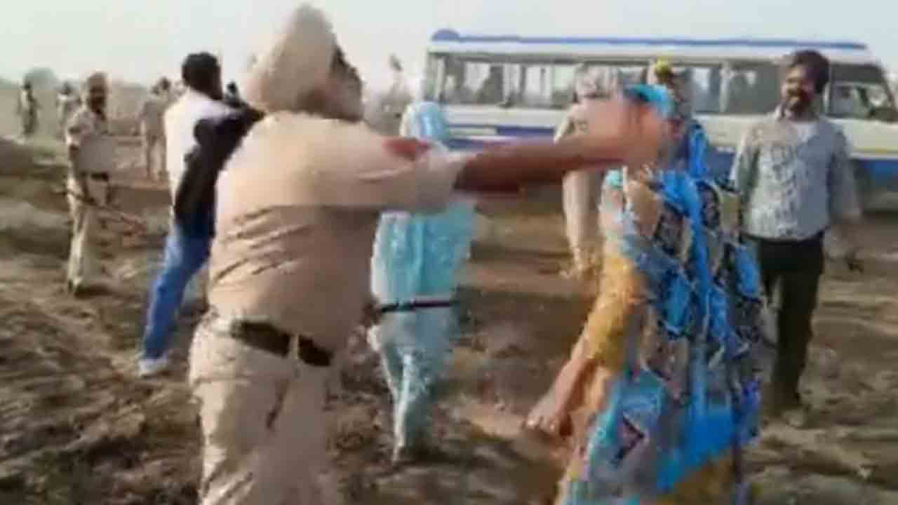 పంజాబ్‌ రైతుల రైల్‌ రోకో