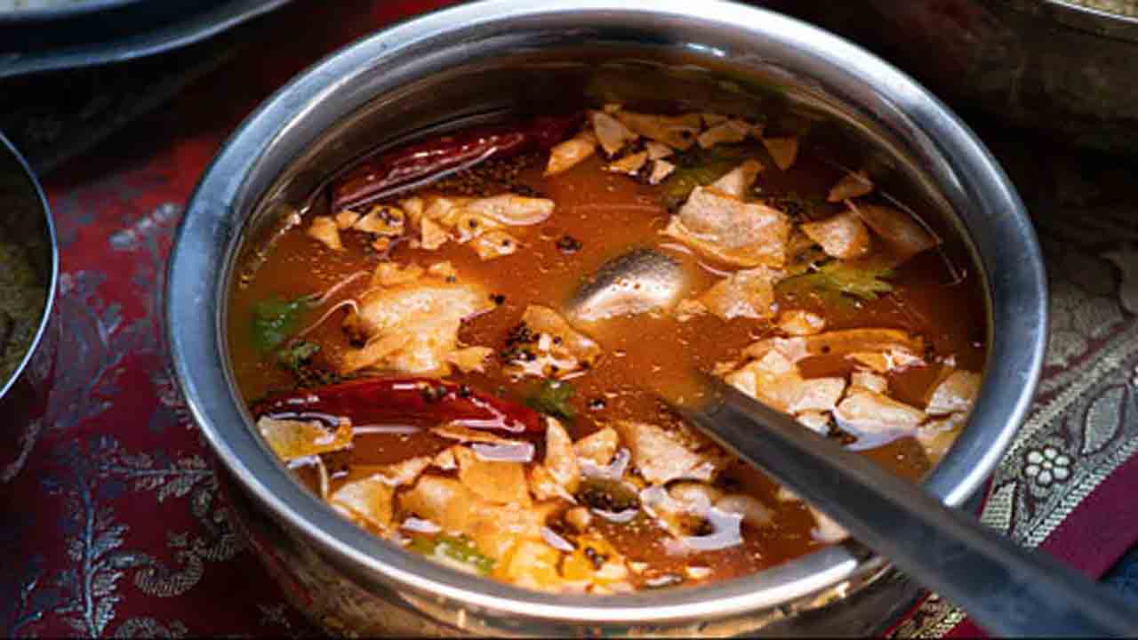 Tamil Nadu | విషాదం.. వేడివేడి రసంలో పడి విద్యార్థి మృతి