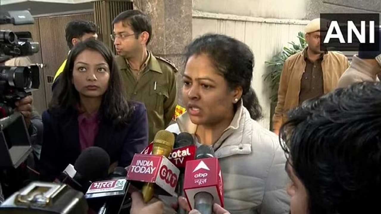 Bomb Threat | ఢిల్లీ పాఠశాలకు బాంబు బెదిరింపు..! తనిఖీలు చేపట్టిన పోలీసులు