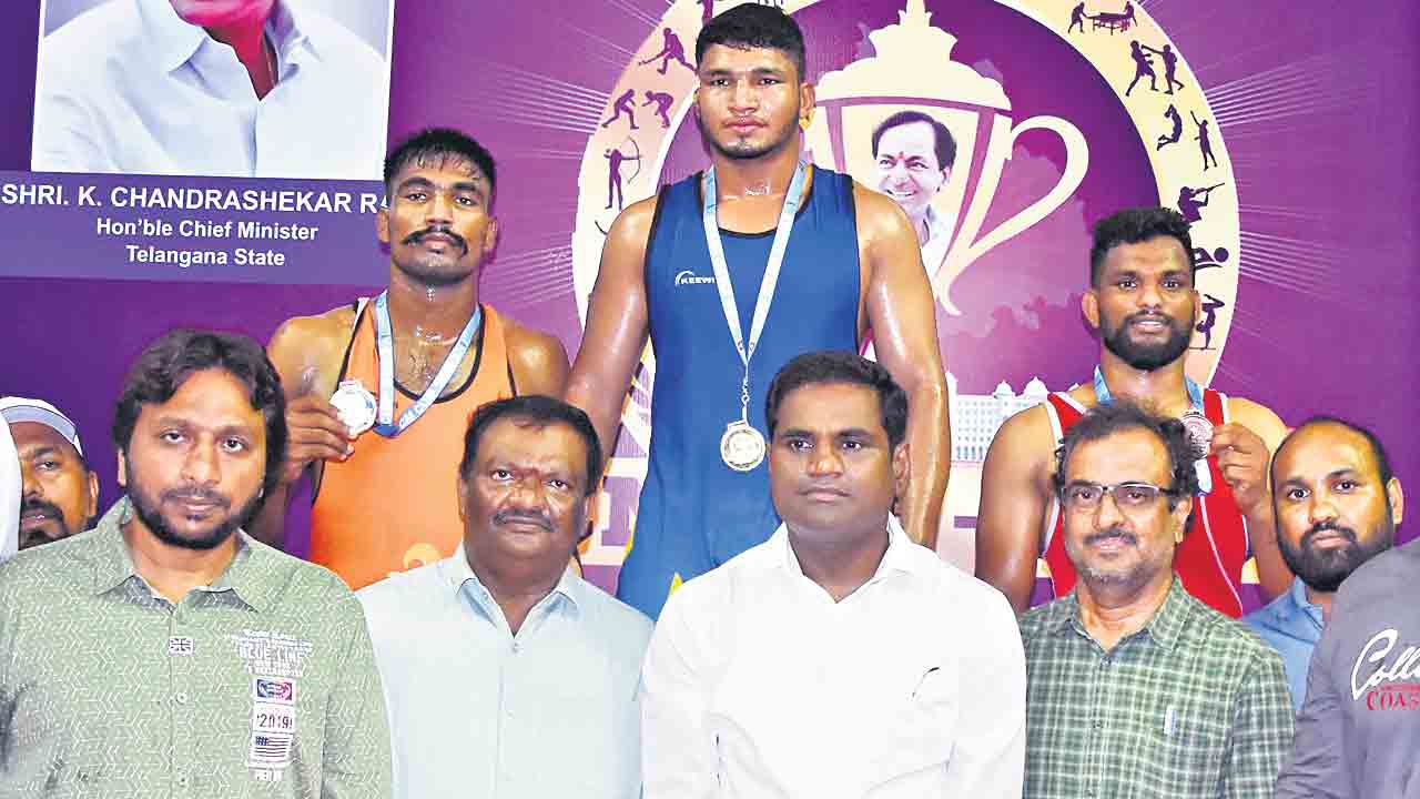 కొనసాగుతున్న సీఎం కప్‌ క్రీడా పోటీలు