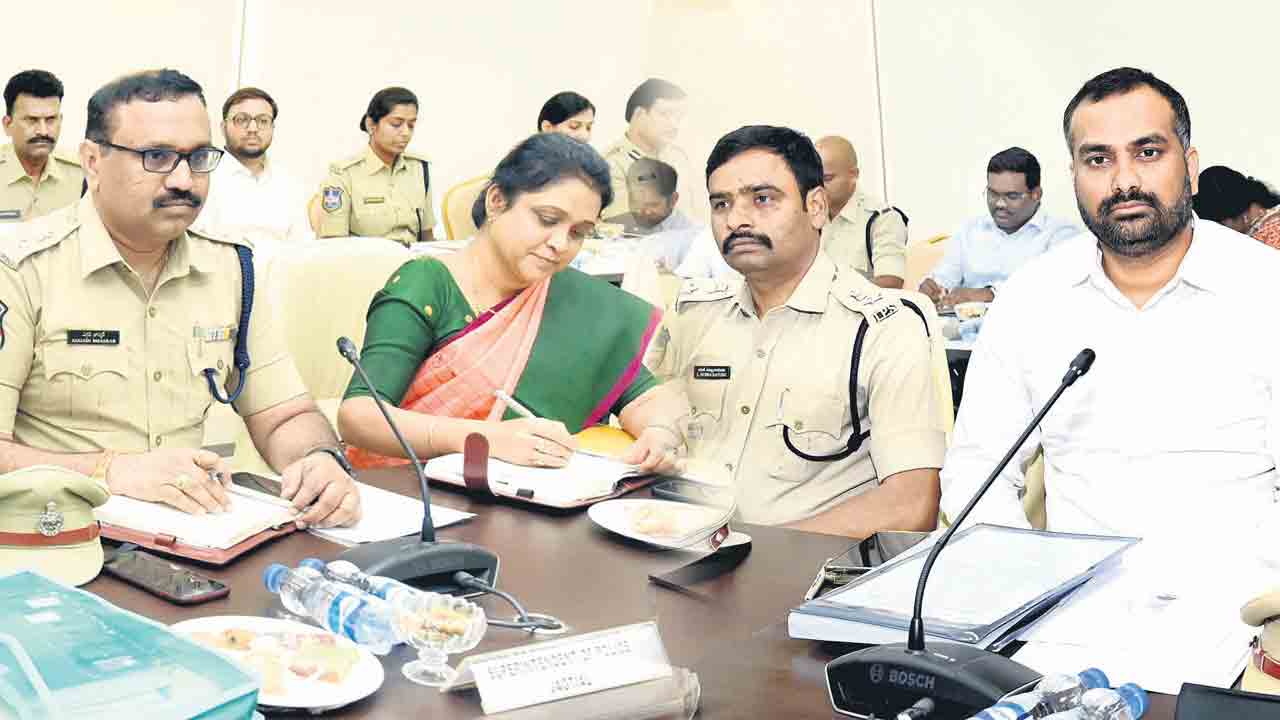 దశాబ్ది వేడుకలపై దిశానిర్దేశం