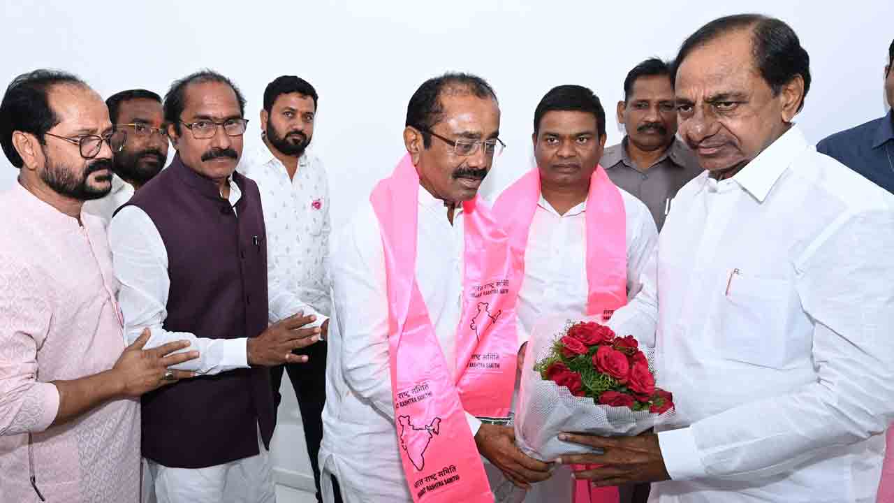 KCR |  మహారాష్ట్రలో బీఆర్‌ఎస్‌కు పెరుగుతున్న ఆదరణ.. మున్ముందు ఏం జరుగుతుందో మీరే చూస్తారు: అధినేత కేసీఆర్‌