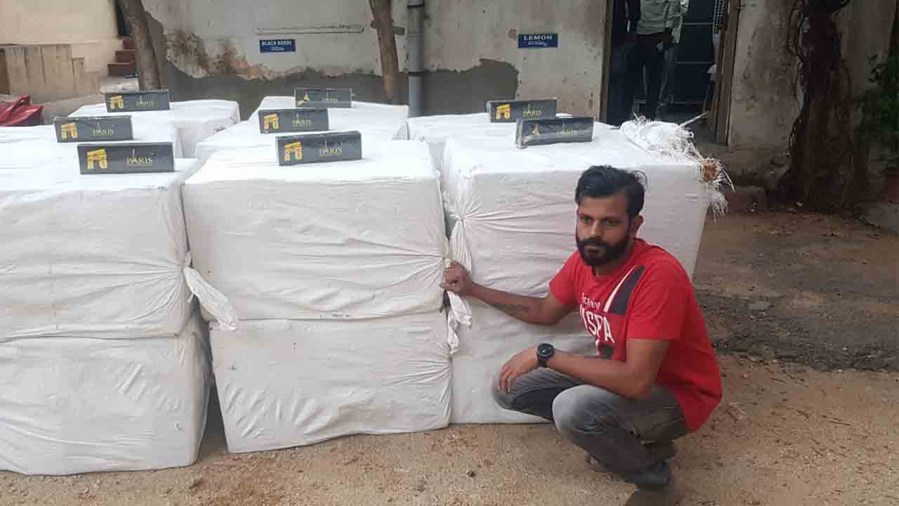 Banned Cigarettes | నిషేధిత సిగరెట్లను విక్రయిస్తున్న ఇద్దరు అరెస్టు.. రూ. 8లక్షల విలువ గల సిగరెట్లు పట్టివేత