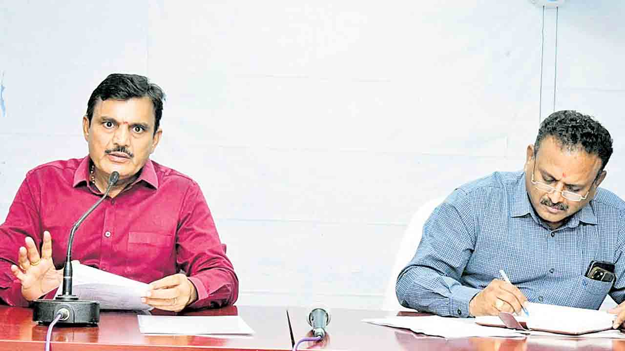 సీఎం కప్‌ పోటీలకు ఏర్పాట్లు చేయాలి