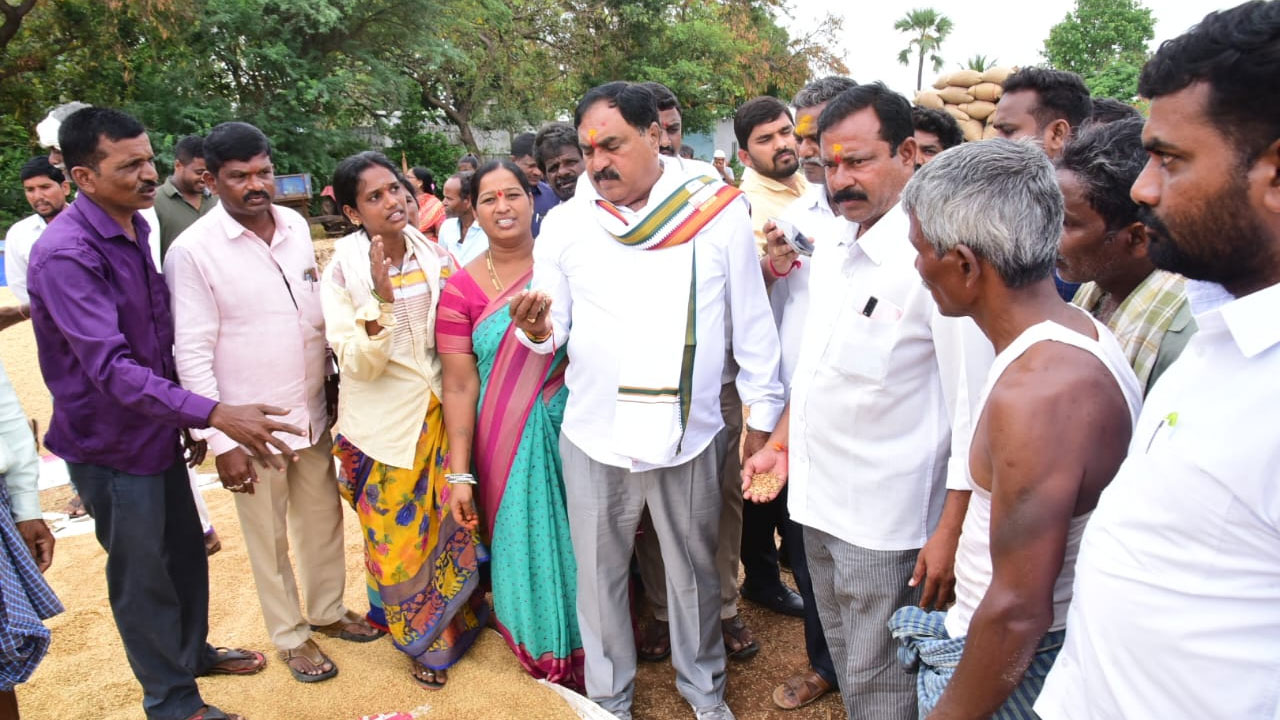 Errabelli Dayakar Rao | రైతులు ఆందోళన చెందొద్దు.. : మంత్రి ఎర్రబెల్లి దయాకర్‌రావు