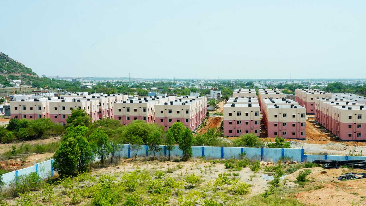 జనంలోకి.. జననేత