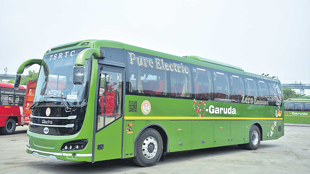 TSRTC | ఈ-గ‌రుడ ఎల‌క్ట్రిక్ బ‌స్సులు ప్రారంభం.. హైద‌రాబాద్ టు విజ‌య‌వాడ‌కు 20 నిమిషాల‌కో బ‌స్సు