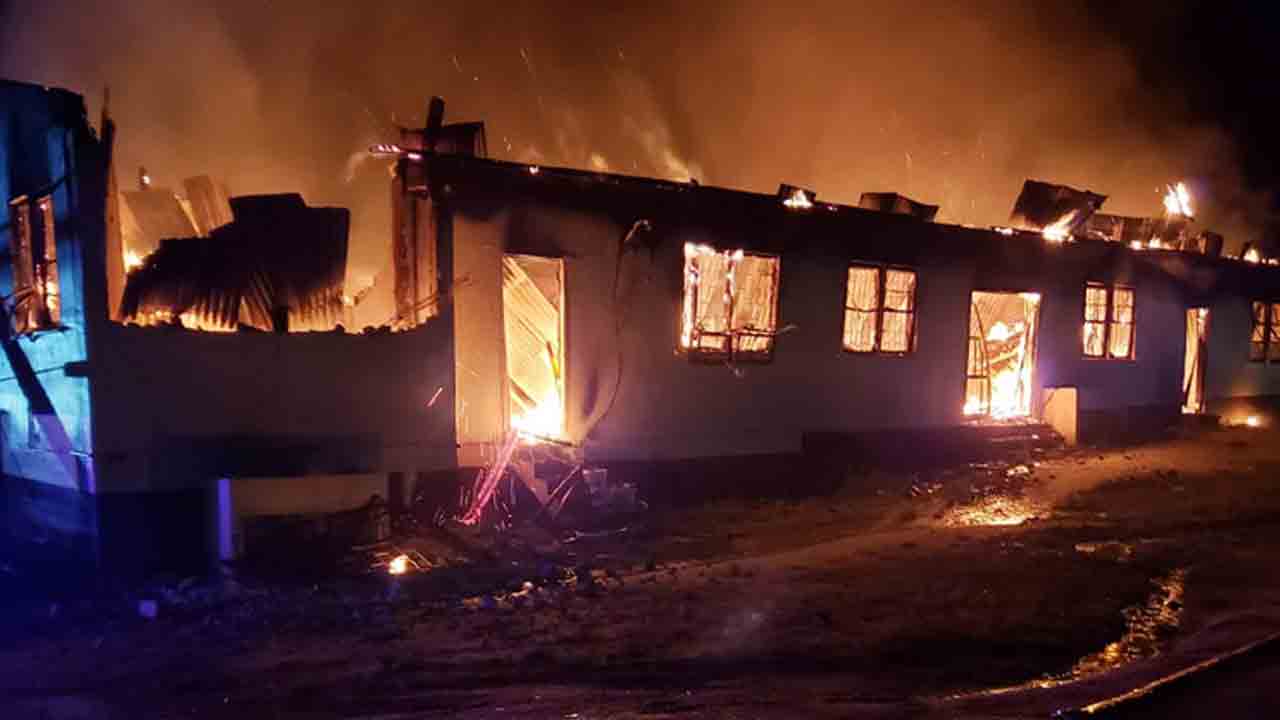 School dormitory |  వసతి గృహంలో అగ్ని ప్రమాదం.. 20 మంది విద్యార్థుల సజీవ దహనం