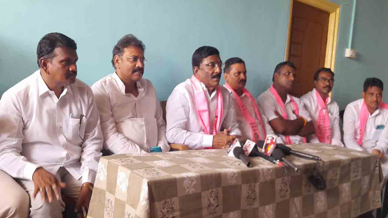 ప్రభుత్వ పథకాలను ప్రజల్లోకి తీసుకెళ్లండి