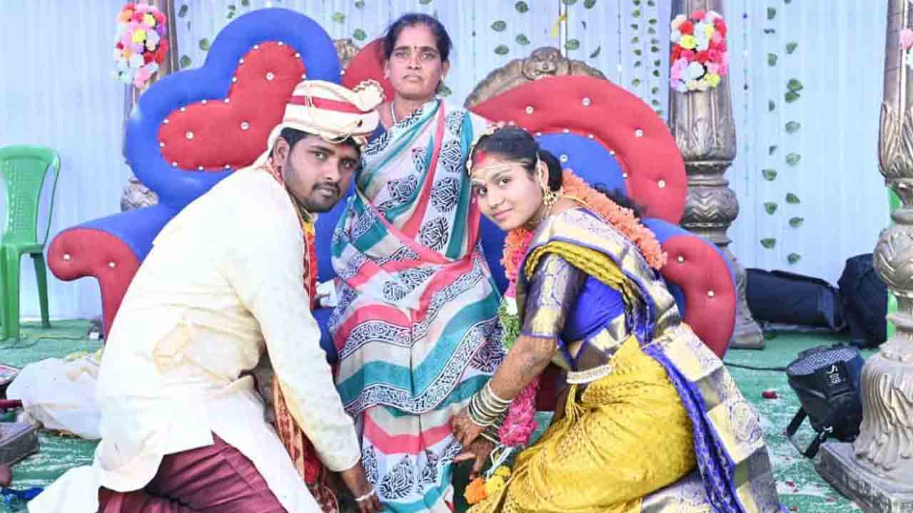 Gadwal | ఆటోను ఢీకొట్టిన బొలెరో.. ఒకే కుటుంబానికి చెందిన ముగ్గురు మృతి