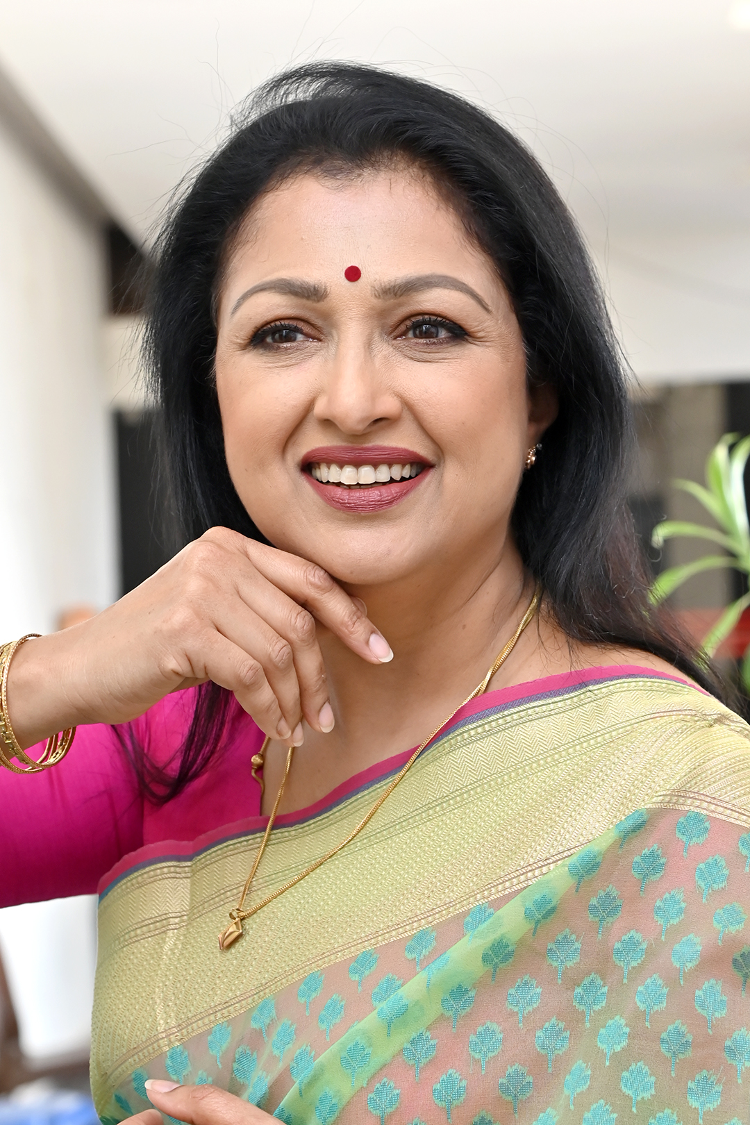 Gautami at Anni Manchi Sakunamule Movie Interview Photos