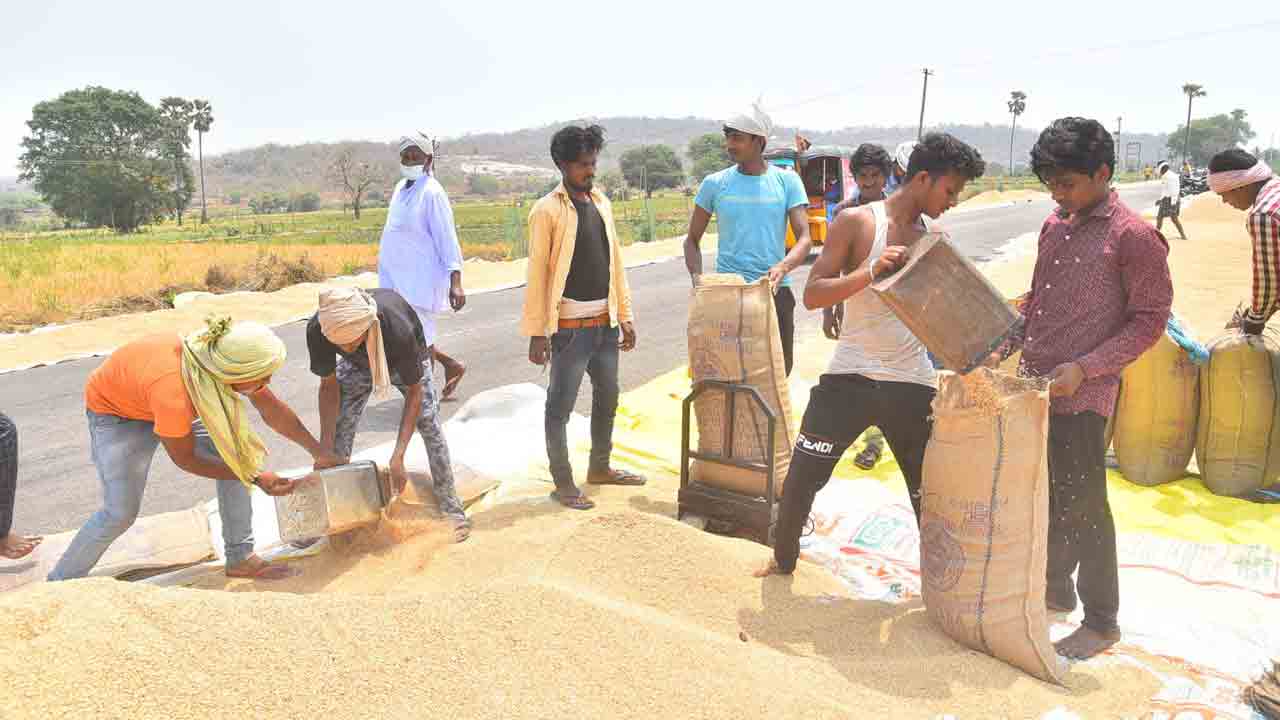 జోరుగా ధాన్యం కొనుగోళ్లు