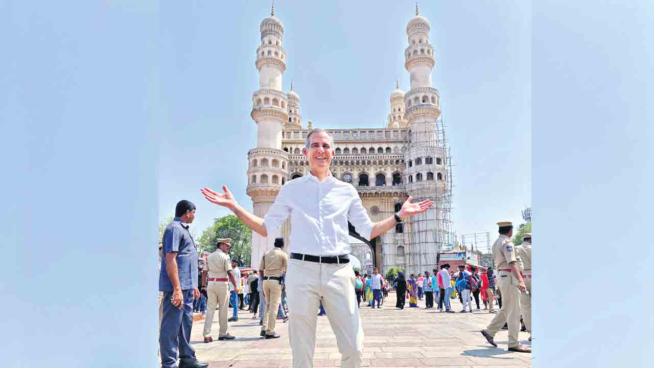 తెలంగాణకు చిహ్నం చార్మినార్‌