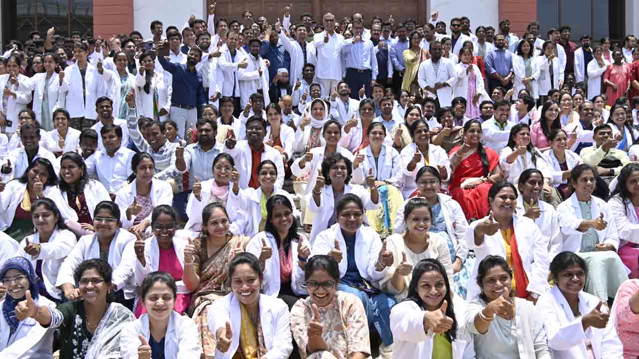 1,061 మందికి ఒకేసారి పోస్టింగ్‌