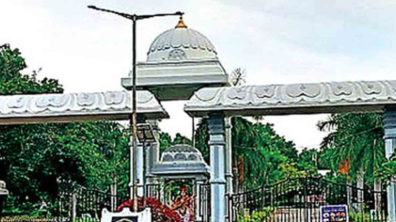 ఏపీలో పీహెచ్‌డీ అక్రమాలపై విచారణ కమిటీ